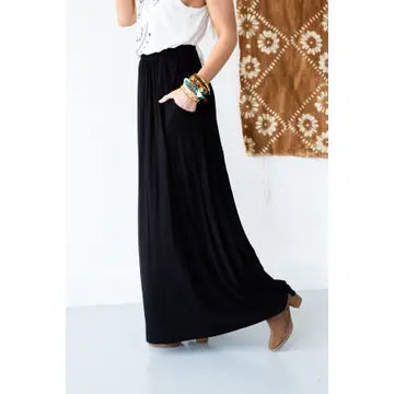 The Perfect Pocketed Maxi Skirt - Black